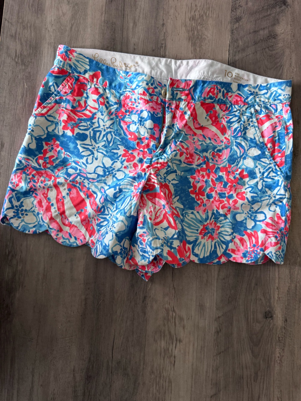 Lilly Pulitzer Scallop Hem Shorts
